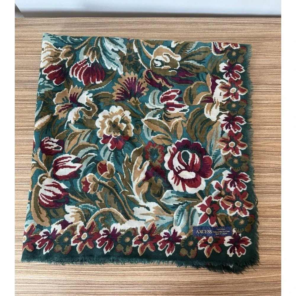 N/A dark floral